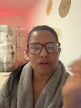 Snapshot of MelOnlyOf chatting on 02/09/26, 05:11 MelOnlyOf online show from 02/09/26, 05:11