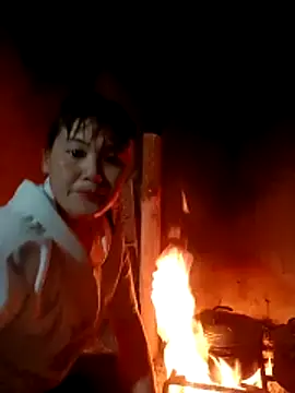 Snapshot of Anna_516 chatting on 02/13/26, 10:32 Anna 516 online show from 02/13/26, 10:32