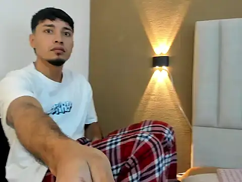 Snapshot of Noah_Smith01 chatting on 02/22/26, 12:46 Noah Smith01 online show from 02/22/26, 12:46