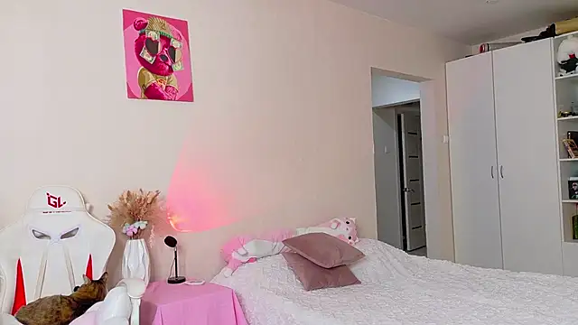 peachiee  online show from 02/15/26, 02:12