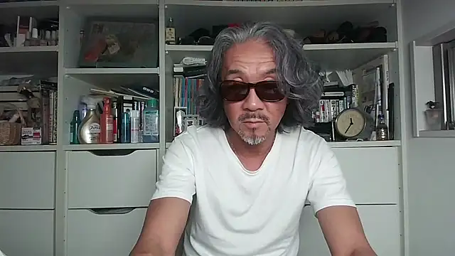 Snapshot of MtaS1 chatting on 06/09/26, 02:29 MtaS1 online show from 06/09/26, 02:29