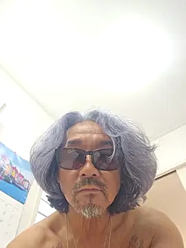 Snapshot of MtaS1 chatting on 02/13/26, 02:11 MtaS1 online show from 02/13/26, 02:11