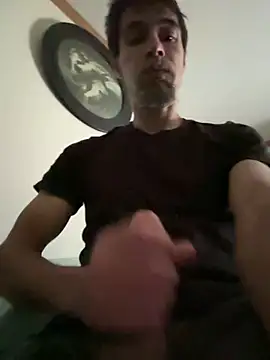 Snapshot of tommattsonn chatting on 07/24/26, 02:02 tommattsonn online show from 07/24/26, 02:02