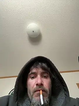 Snapshot of tommattsonn chatting on 03/21/26, 05:28 tommattsonn online show from 03/21/26, 05:28