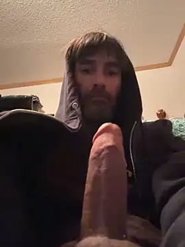 Snapshot of tommattsonn chatting on 04/08/26, 12:34 tommattsonn online show from 04/08/26, 12:34