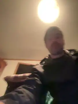 Snapshot of tommattsonn chatting on 03/20/26, 12:55 tommattsonn online show from 03/20/26, 12:55