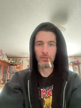 Snapshot of tommattsonn chatting on 03/15/26, 02:24 tommattsonn online show from 03/15/26, 02:24