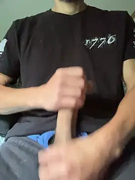 Snapshot of tommattsonn chatting on 06/29/26, 10:26 tommattsonn online show from 06/29/26, 10:26