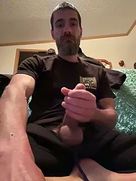 Snapshot of tommattsonn chatting on 05/25/26, 12:10 tommattsonn online show from 05/25/26, 12:10