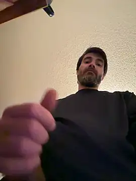 Snapshot of tommattsonn chatting on 04/12/26, 02:15 tommattsonn online show from 04/12/26, 02:15