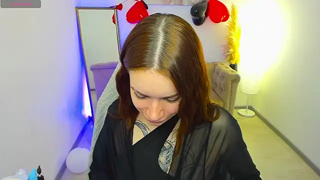 Snapshot of LaylaDiaries chatting on 02/13/26, 10:59 LaylaDiaries online show from 02/13/26, 10:59