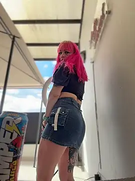 Snapshot of Karolaiin_LS chatting on 02/17/26, 07:44 Karolaiin LS online show from 02/17/26, 07:44