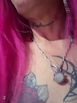 Snapshot of Karolaiin_LS chatting on 02/18/26, 07:32 Karolaiin LS online show from 02/18/26, 07:32