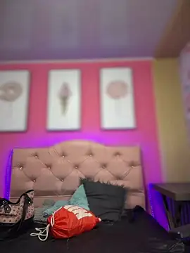 Snapshot of Karolaiin_LS chatting on 03/03/26, 07:32 Karolaiin LS online show from 03/03/26, 07:32