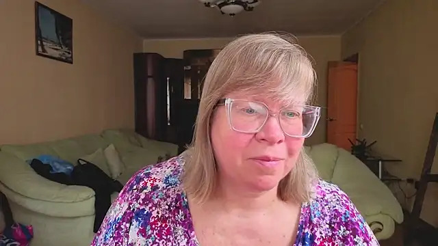 Snapshot of Emma_Eclipsee chatting on 02/09/26, 07:28 Emma Eclipsee online show from 02/09/26, 07:28