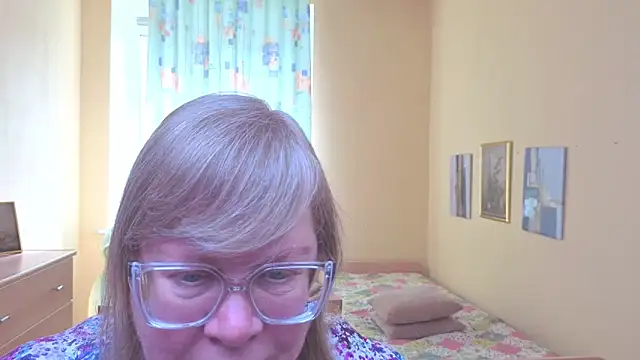 Snapshot of Emma_Eclipsee chatting on 03/28/26, 11:00 Emma Eclipsee online show from 03/28/26, 11:00