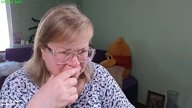 Snapshot of Emma_Eclipsee chatting on 07/21/26, 11:33 Emma Eclipsee online show from 07/21/26, 11:33