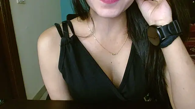 Snapshot of Your_lust143 chatting on 06/21/26, 04:24 Your lust143 online show from 06/21/26, 04:24