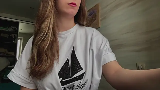 Snapshot of Shanika_wey chatting on 02/08/26, 07:06 Shanika wey online show from 02/08/26, 07:06