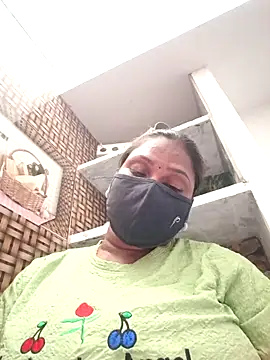 Tamil Hot Nisha online show from 02/18/26, 06:22