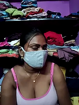 Tamil Hot Nisha online show from 04/04/26, 04:35