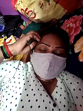 Tamil Hot Nisha online show from 04/14/26, 04:45