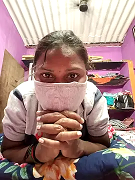 Tamil Hot Nisha online show from 03/15/26, 04:19