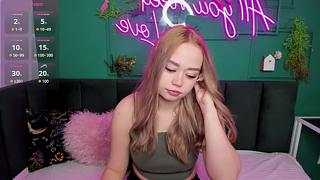 BellaAiry online show from 03/23/26, 01:28