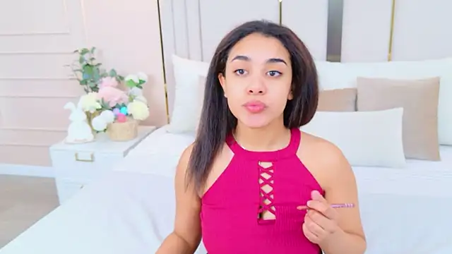 Luna Cortier online show from 04/07/26, 05:20