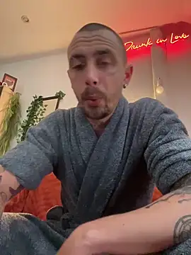 Piratee666 online show from 03/30/26, 07:32