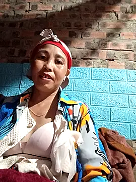 Snapshot of lena-cute chatting on 02/19/26, 04:31 lena-cute online show from 02/19/26, 04:31