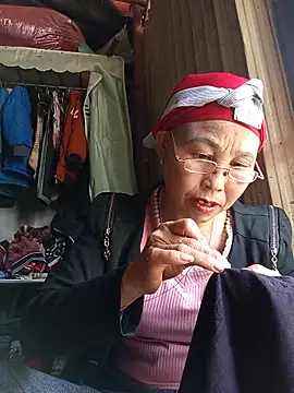 Snapshot of lena-cute chatting on 02/27/26, 01:17 lena-cute online show from 02/27/26, 01:17