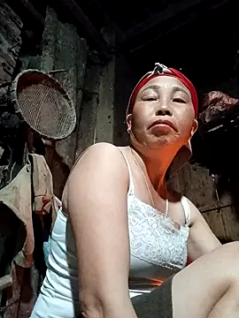 lena-cute online show from 04/11/26, 10:24