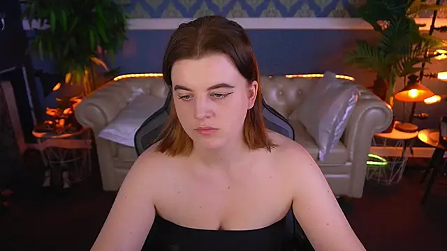 KristiFoxy online show from 05/18/26, 12:21