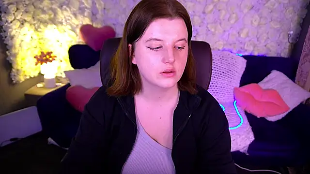 KristiFoxy online show from 04/28/26, 01:48
