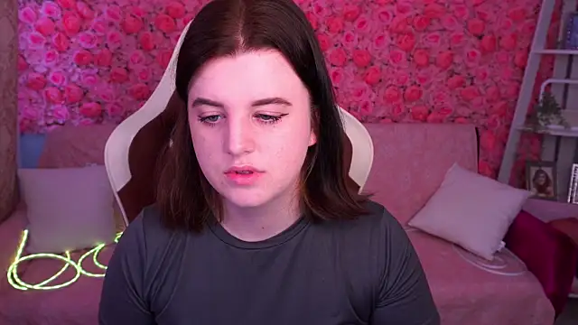 KristiFoxy online show from 06/10/26, 04:57