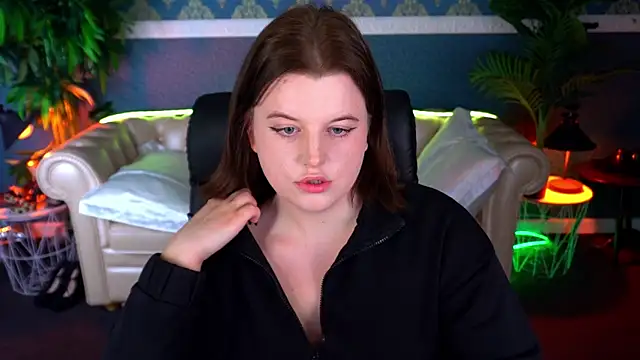 KristiFoxy online show from 04/15/26, 06:45