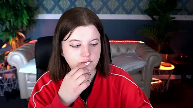 KristiFoxy online show from 04/22/26, 06:36
