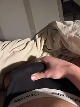 Snapshot of Robertocavall chatting on 02/22/26, 10:39 Robertocavall online show from 02/22/26, 10:39