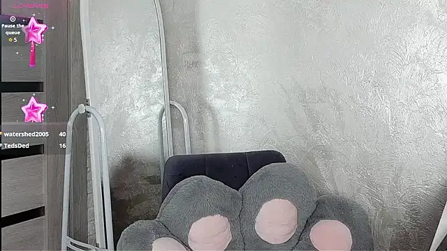 Mila-Naughty online show from 02/25/26, 06:35