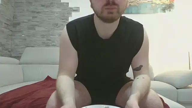 Snapshot of ItalianAlex chatting on 02/11/26, 07:58 ItalianAlex online show from 02/11/26, 07:58