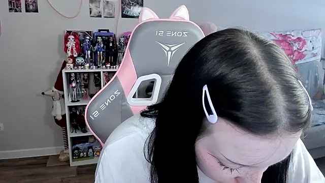 MollysLand online show from 03/20/26, 09:43