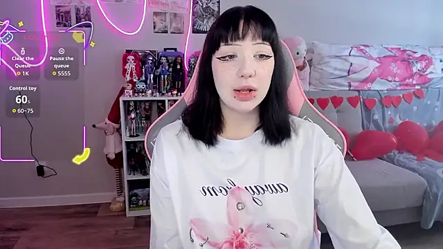 MollysLand online show from 02/16/26, 08:24