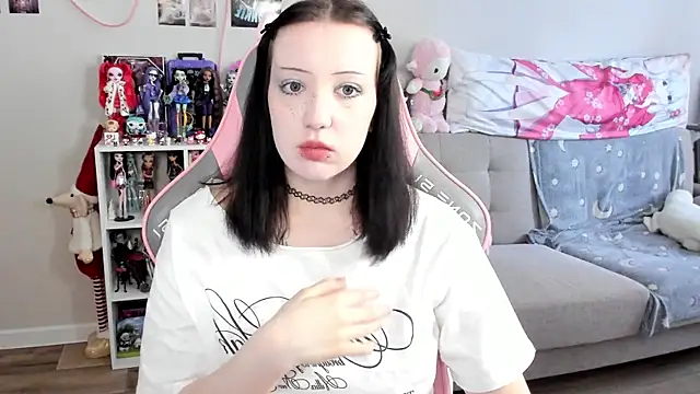 MollysLand online show from 04/02/26, 09:38