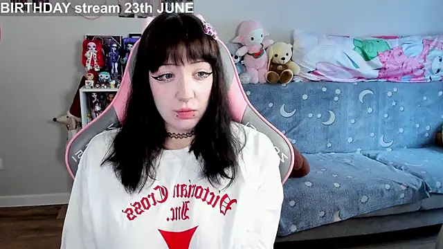 MollysLand online show from 06/16/26, 08:58