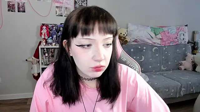 MollysLand online show from 06/01/26, 10:04