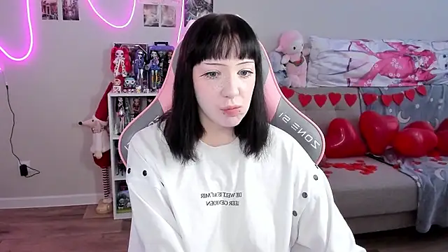 MollysLand online show from 02/12/26, 09:31