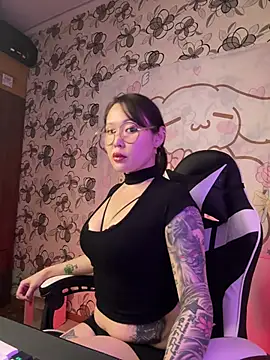 Snapshot of YukiiTYAN chatting on 02/12/26, 04:40 YukiiTYAN online show from 02/12/26, 04:40