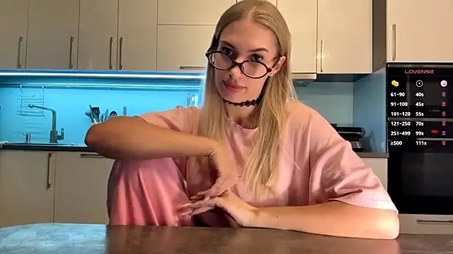 SoftnessMila online show from 04/11/26, 04:32