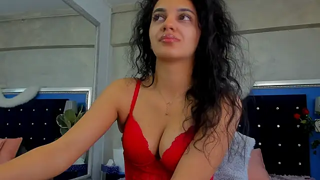 Snapshot of YasmineDelight chatting on 02/12/26, 07:52 YasmineDelight online show from 02/12/26, 07:52